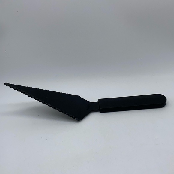 Pampered Chef Pie Cake Server Slicer Serrated Nylon Plastic - Picture 3 of 11